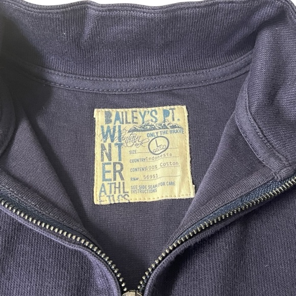 Baileys Point NWT - Boys Winter Athletics Sweater Sz LG 10/12 - Picture 3 of 4